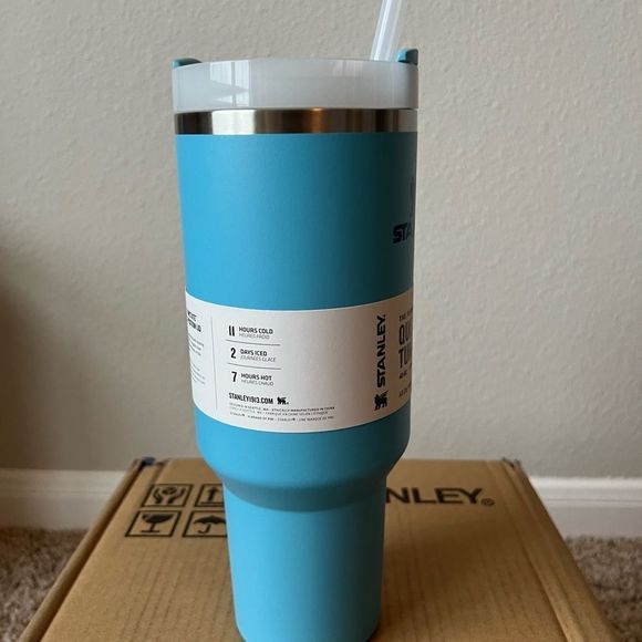 Stanley Flowstate Quencher 40oz Tumbler - Pool - Picture 3 of 6